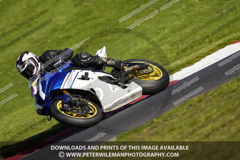 cadwell no limits trackday;cadwell park;cadwell park photographs;cadwell trackday photographs;enduro digital images;event digital images;eventdigitalimages;no limits trackdays;peter wileman photography;racing digital images;trackday digital images;trackday photos